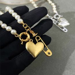 Modemerk Designer Hanger Kettingen Brief Viviene Chokers Luxe Vrouwen Sieraden Metalen Parelsnoer cjeweler en armband met doos