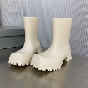Modemerk ontwerper Dikke bodem Regen Laarzen Solide kleur Casual schoenen voor dames vierkante teen platte enkellaarzen voor outdoor nieuw