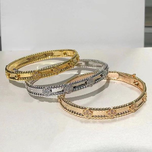 Bracelet Bracelet Clover de Fashion Brace Four Leaf Classic Kaléidoscope Bracelet Femme Braceuse Bracelet Men Bracelet Gold Couple de bijoux luxueux Cadeau