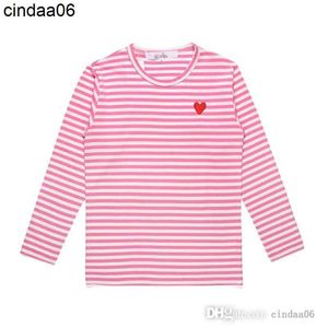 Marque de mode Coeur T-shirt Peach Heart Manches Longues Col Rond Coton Designer Tops Hommes Et Femmes Lovers Black Stripe Red Tee