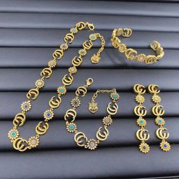 Marque de mode lettre G bijoux collier collier de créateur Bracelet boucles d'oreilles ensemble de mode bijoux cadeau