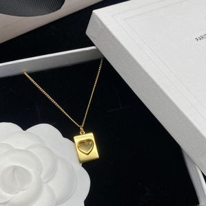 Modemerk Love Heart Pendant ketting voor vrouwen Lady ketting liefhebber van cadeau -verloving jubileum jubileum sieraden gouden ketting Bijoux met doos