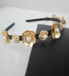 Modemerk metalen bloemen haarbanden Haar sieraden vrouwen parelhoofdbanden bruiloft haaraccessoires bruids hoofd sieraden gouden hoofdband1826949