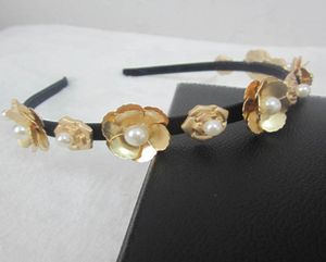 Modemerk metalen bloemen haarbanden Haar sieraden vrouwen parelhoofdbanden bruiloft haaraccessoires bruids kop sieraden gouden hoofdband1622336