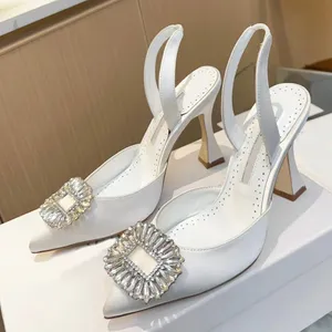 Modemerk sandalen vrouwen hoge hakken satijnen jurk schoenen luxe Designer Schoenen kristal grote gesp decoratie klassieke 9CM wijnglas enkelbandje party schoen