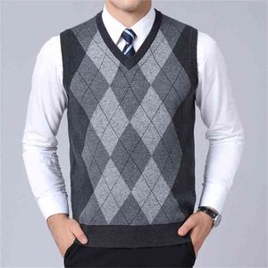 Mode merk trui voor heren truien plaid slim fit jumpers gebreid vest herfst Koreaanse stijl casual mannen kleding 210909