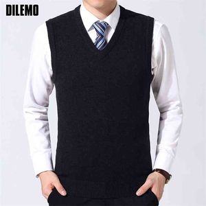 Mode merk trui man truien vest slanke fit jumpers knitwear mouwloze winter Koreaanse stijl casual kleding mannen 210809