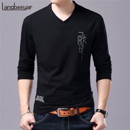 Mode Merk T-shirt voor Mannen Koreaanse Vriendje Gift Trending Tops Streetwear V-hals Print Lange Mouw Tee Kleding 220325