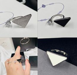 Modemerk Triangle Charm RIGIG LUXE Designer Rings Finger Bague For Women Lady Party Engagements Sieraden met doos