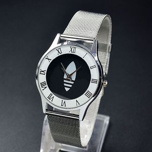 Marque de mode montres femmes fille trèfle 3 feuilles feuille Style bande de métal analogique Quartz montre-bracelet A09