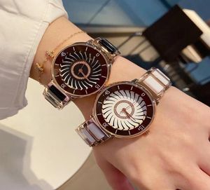 Fashion Brand Watches Women Girl Style Style de acero Metal Band Beautiful Wrist Watch DI255874035