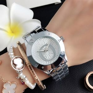 Marque de mode montres femmes dames fille cristal grandes lettres Style métal acier bande Quartz montre-bracelet P73