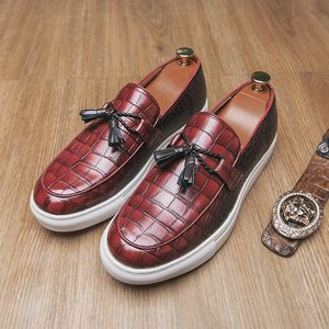 Mode Britse stijl kwast heren loafers schoenen comfortabele man casual lederen schoenen ademende heren casual schoenen chaussure homme