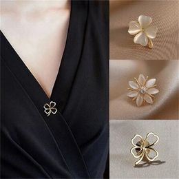 Fashion Brooch Set Flower Bow Broques pour les femmes Pin de revers anti-glacie métal
