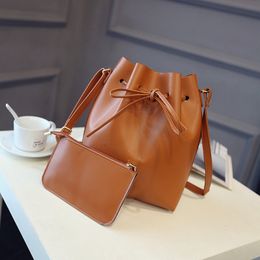 Mode emmer tas pu moeder tassen retro olie huid grote capaciteit dames handtas een schouder draagbare twee stuk set packs