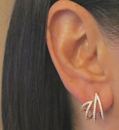 Fashion Bud Flower Stud Earriing Around Ear New Design Magnifique ￩l￩gance Femmes Gift Studs Fashion Jewelry2140926