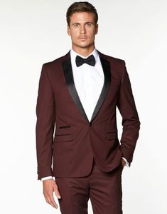 Mode Bourgogne Hommes Mariage Tuxedos Notch Revers Groom Tuxedos Excellent Hommes Blazer 2 Pièces Costume Bal / Dîner Veste (Veste + Pantalon + Cravate) 892