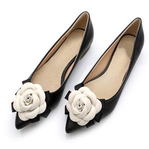 Mode camélia fleurs femmes chaussures bouche peu profonde bout pointu chaussures plates sandales à talons bas dame robe chaussure