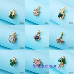 Fashion Carter-sieraden voor dames Ketting online winkel 2024 Nieuwe micro-ingelegde zirkonia-hanger met hoogwaardige accessoires, modieus en met originele doos