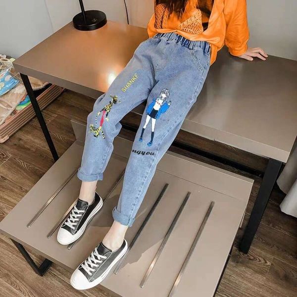 Fashion Cartoon Rabbit Broidered Jeans pour enfants Pantalons coréens Girls Slim-Fit Denim Pantal