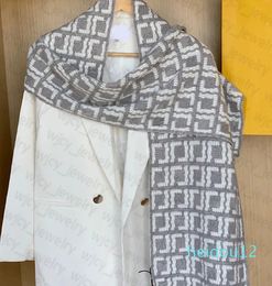 Sciarpa di cashmere alla moda Sciarpe di design Scialle con lettere Design caldo per uomo Donna WoolColor Winter Outdoor Pashmina