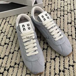 Fashion Casual Mui Mui Lunettes de soleil Chaussures Designer Miui Fashion Board Shoes Delicitly Formal Shoes Light Breathable Sneakers Running Mui Mui Shoes 355