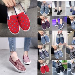 Mode Casual Chaussures Designer Femmes Plateforme Baskets Hommes Femmes Baskets Triple Blanc Noir Garniture Or Clair Gris Cuir Baskets De Chaussures En Cuir De Veau 36-46 GAI