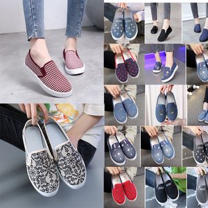 Mode Casual schoenen designer dames Platform sneakers heren dames sneakers triple wit zwarte afwerking licht goud grijs leren kalfsleer trainers 36-46 GAI