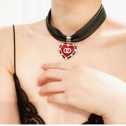 Fashion Channel sieraden Liu dezelfde nieuwe granaatappel rood hart liefde perzik hart halsketting choker vrouwelijk