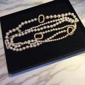 Mode 3 C Channel Long Colliers De Perles Collier De Bijoux De Créateur Pour Les Femmes Parti Amoureux De Mariage Cadeau De Fête Des Mères Avec sac en flanelle