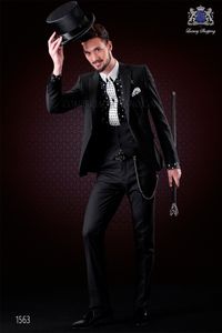 Mode Charcoal Groom Tuxedos Peak Lapel Groomsmen Hommes Robe De Mariée Bel Homme Veste Blazer 3 Pièce Costume (Veste + Pantalon + Gilet + Cravate) 913