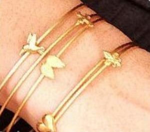 Mode-charme EU-stijl Gold Love Heart Shaped Armbanden Bangle Women Bangle met Mini Heart