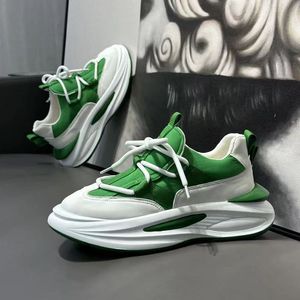 Fashion bon marché haute résistance tissu blanc décontracté pour hommes nouvelles chaussures de course baskets de marche chaussures de style de marche