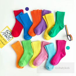 Fashion Children Candy Color Socks meisjes jongens verticale streep gebreide casual sok 2024 lente kinderen katoen ademende sox z6211