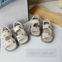Fashion Children Lettre imprimé sandales pour enfants Chaussures Designer Girls Sandales décontractées sans glissement