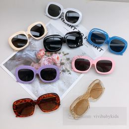 Fashion Children Sunglasses Kids Oval Frame Sungass Summer Summer Boys UV 400 Polaris Sunblock Beach Glasses Girls Outdoor Eaporas Z7786