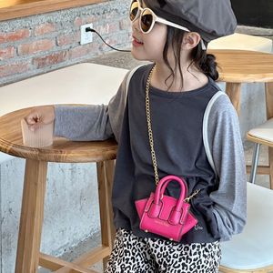 Fashion Children Wing Smile Handbags Ins Girls Letter Sac à bandoulière Sacs Single Kids Metal Chain Messenger Princess Sac S1399