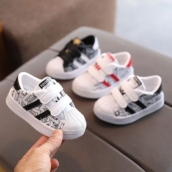 Fashion Childrens Sneakers Kids Striped Design non folie Chaussures décontractées Boys Filles Hook Breathable Toddler Outdoor 240416