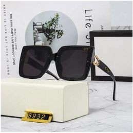 Mode classique design lunettes de soleil de luxe polarisées pour hommes femmes lunettes de soleil pilote UV400 lunettes cadre en métal lentille Polaroid 8932 avec boîte