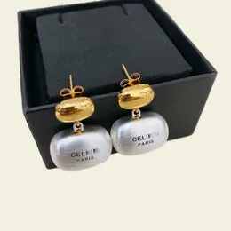 Pendientes de diseño clásico de moda joyería vintage pendientes de letras cuelgan pendiente exquisito perla gris compromiso de calidad superior zh209 E4