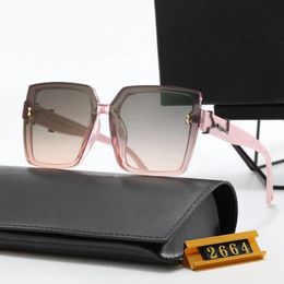 Modeklassieker Ook voor heren Yang-spiegel voor dames Metalen vierkant gouden montuur UV400 Zonnebrillen in vintage-stijl voor heren beschermen designerbrillen met doosjes
