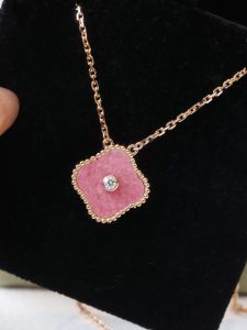 Mode Klassieke ketting sieraden 4 Klavertje Vier Charm roze kleur met diamanten Designer Sieraden Kettingen cadeau