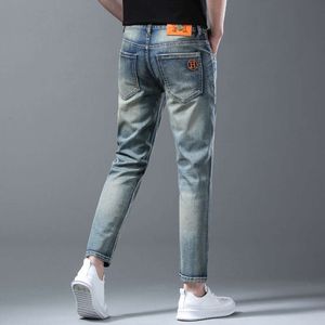 Fashion kleding 2024 Lente/zomer negen punt jeans voor veelzijdige slanke heren, elastisch ademende, modieuze merkgewassen blauw high -end heren jeans ontwerpen