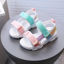 Mode kleurrijke sandalen voor kinderen jongens meisjes, niet slip zacht opgeloste baby strand watersporten zomer ademende 240420