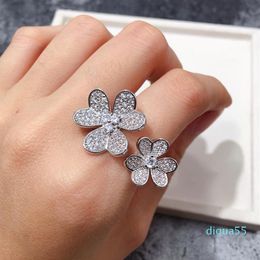 mode Koper Plated Glossy Clover Open Dubbele Bloem Ring Vrouwen Rose Goud Rvs Ringen Voor Party Gift Sieraden voor women286d