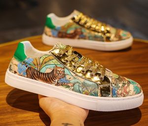 Modespaar schoenen graffiti bedrukte glitter schoenen sneakers mannen klassieke shell teen glanzende gouden flats hiphop mannen schoenen casual