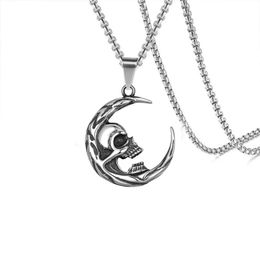 Mode Creatieve Titanium Staal Crescent Skull Hanger Ketting Retro Punk Hip Hop Heren Ketting Sieraden