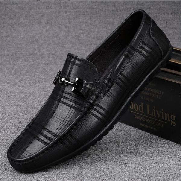 Zapatos con patrón de cocodrilo a la moda, mocasines de calidad de lujo para hombre, zapatos planos de conducción de estilo británico de oficina de cuero sin cordones, mocasines Da043