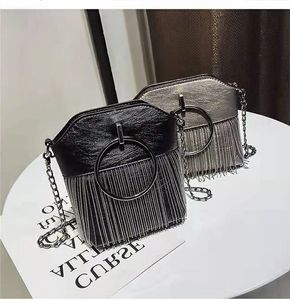 Bolso de mensajero de diseñador de cuerpo cruzado de moda Bolso de lujo Bolsos compuestos bolso de hombro de dama bolso de dama Bolso de embrague mini totes Borla de cadena extraíble HBP