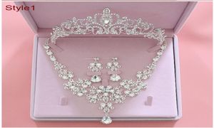 Conjuntos de joyería nupcial de cristal de moda, pendientes de corona de boda, collar, accesorios para el cabello de boda, coronas de Tiara de novia para graduación 2827138